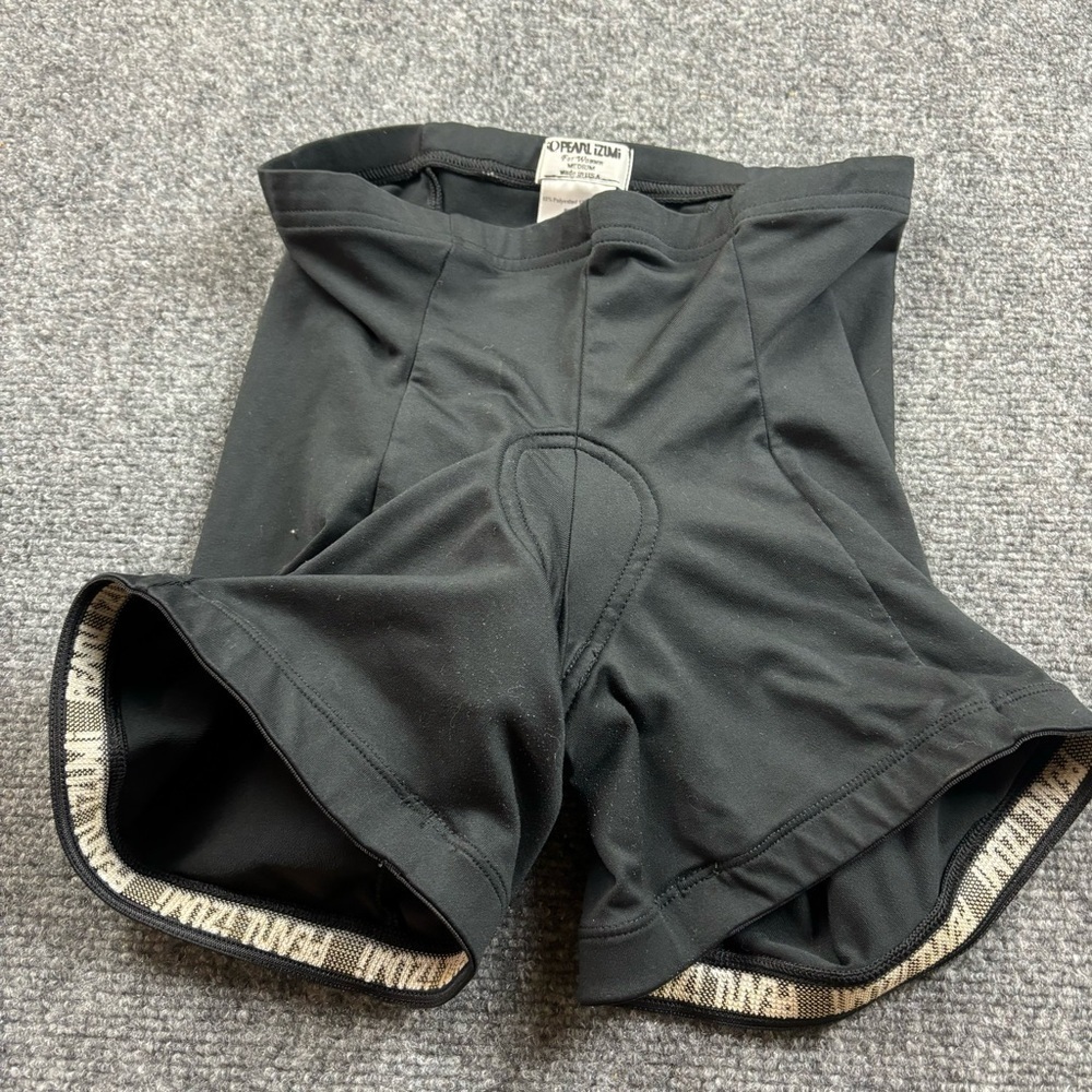 PEARL IZUMI Women’s Style 0327 Black Padded Bicycle Shorts size: Medium